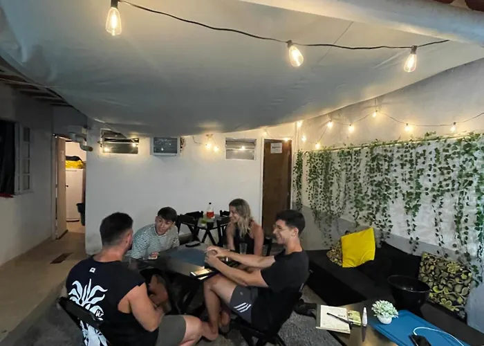 Primos Hostel & House